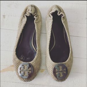 Tory Burch Reva snakeskin texture flats sz: 8